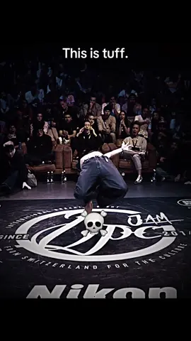 The most viral 2025 freeze🥶#bboy #breakingclips #freeze #breakdance #dance 