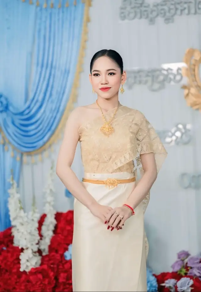 ស្រអែមព្រោះអត់លុយទិញឡេបង😂❤️