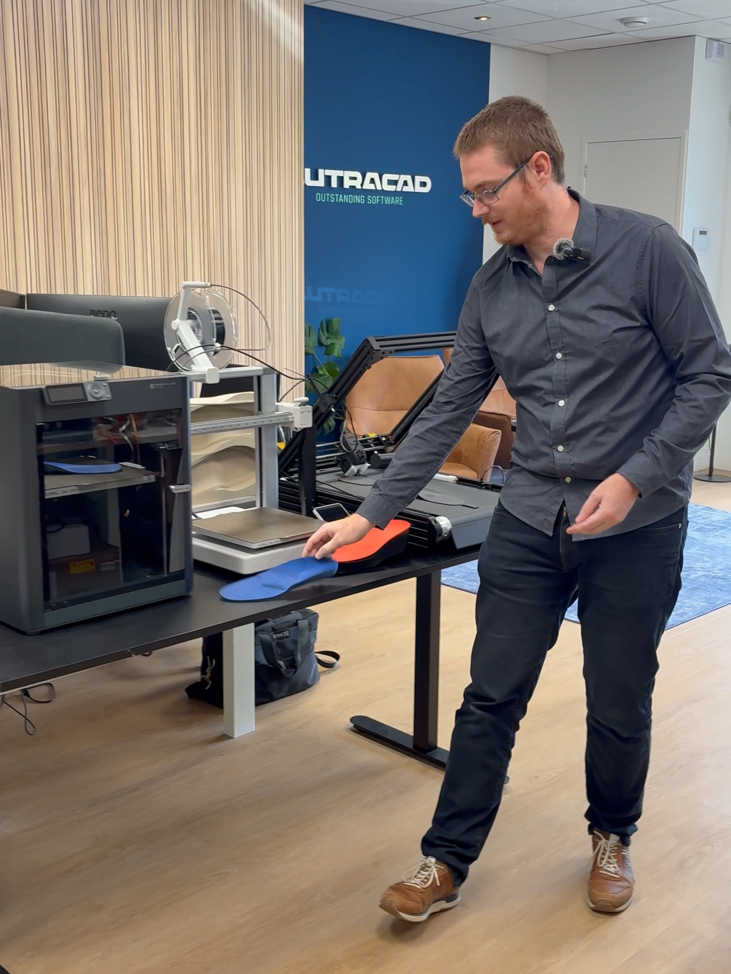 Printing custom insoles around the clock? Yes, that’s possible. With our belt 3D printer, production never stops! #3DPrinting #orthotics #InsolePrinting #FootcareTech #3DPrinting #techtok