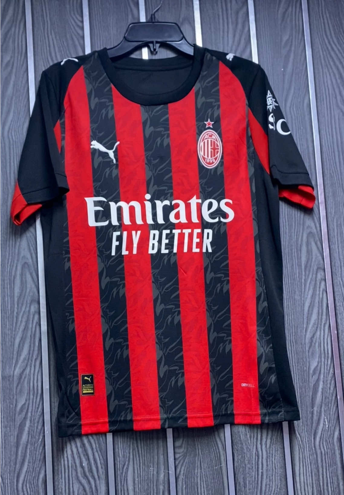 Which player’s name are you putting on the back?🤔 The new home kit for 25/26 is pure class❤️🖤 Like & Follow for more drops! Ksh 1300 Call/WhatsApp 0743616717 to order JerseyCode Nairobi location  New Generation Exhibition, Tom Mboya street, Next to Platinum Plaza.Ground floor shop B8…. We deliver country wide 🇰🇪🚛 #acmilan #homekit #fyp #footballjersey #trend 