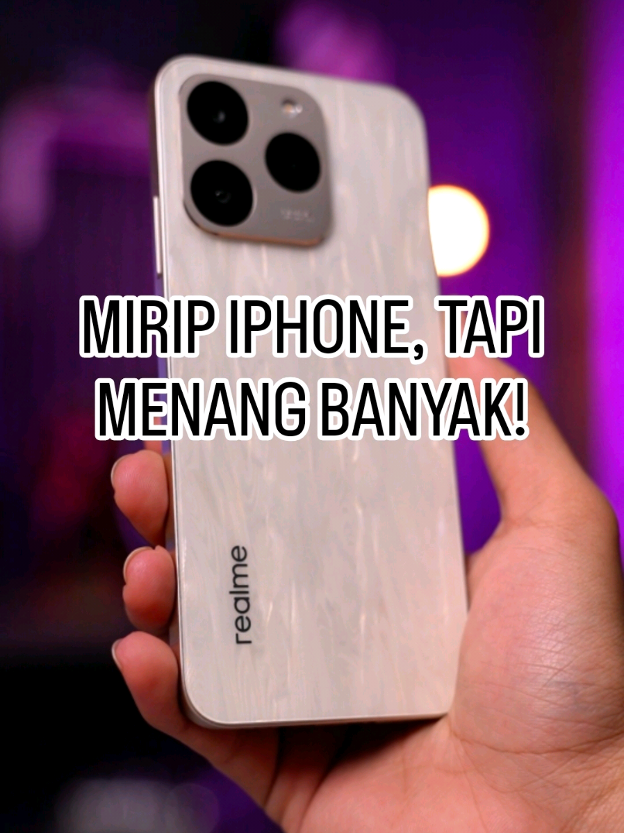 Kaget sih, ini hape 3 jutaan tapi berasa megang iPhone! Mulai dari desain, feel, sampe layar semuanya berasa premium banget. realme 15T 5G ini fix bukan hape murah rasa murah — ini hape murah rasa design flagship! #realme15T5G #LooksGreat