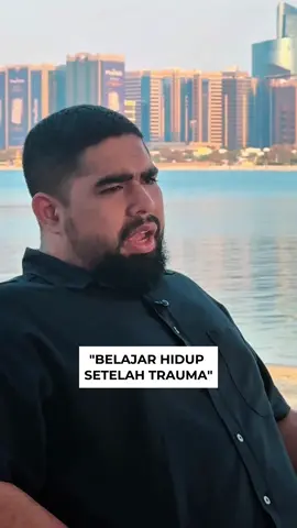 Kirim ini buat seseorang yang lo sayang, yang masih belajar pulih dari trauma. Kadang yang berat bukan traumanya lagi, tapi bagaimana tubuhnya masih menyimpan ketakutan lama. Setiap kali dia mencoba menenangkan diri, dia sebenarnya sedang mengajari tubuhnya kalau masa lalu sudah selesai. Prosesnya lambat, tapi jelas: dia sedang menuju versi dirinya yang lebih tenang.