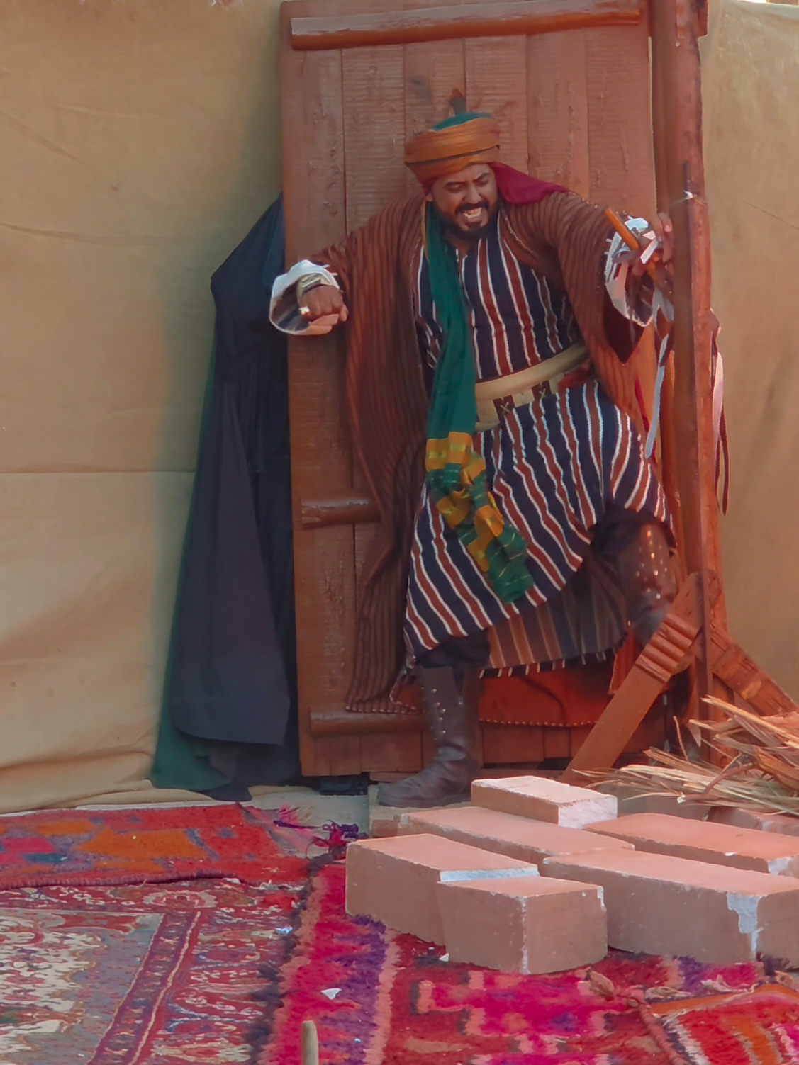 الهجوم على دار فاطمة الزهراء عليها السلام وحرق بابها 💔🔥 هيئة النجف الأشرف لتمثيل واقعة الطف #فاطمة_الزهراء #أهل_البيت #ظلم #استشهاد #علي 