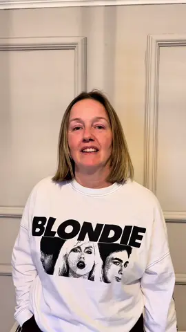 ✨ It’s finally here — the #safeslicechallenge ! 🍰💗 Let’s make allergy-friendly baking the norm — because everyone deserves a slice that’s safe and delicious. Here’s how to join 👇 1️⃣ Bake or find an allergy-friendly cake or sweet treat (free from one or more allergens) and dedicate it to yourself or someone close to you who has allergies or intolerances 💗 2️⃣ Share a video or photo of your find or creation!  3️⃣ Use #SafeSliceChallenge and tag @ov_allergybakes so I can see and share your post. 4️⃣ Nominate 2 friends to keep the challenge going! Let’s fill feeds with safe slices, awareness, and a little extra sweetness 💗✨ Are you in?   #baking #allergyfriendly #allergymum