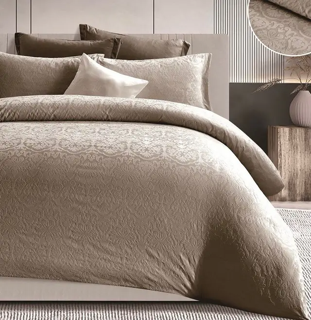 💥💥💥 ⬇️⬇️⬇️ New collection  Embroidery  Jack cotton  Comfort set King size comfort 6pcs set Wholesale  سعر 175 درهم شامل التوصيل لجميع مناطق الأمارات 