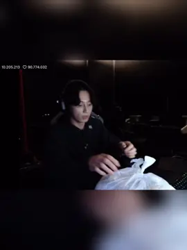 Nghỉ game mukbang rồi😭, đói rồi🥰 10tr người xem ổng chơi game☺️ #jungkook #jeonjungkook #btsarmy #xuhuongtiktok 