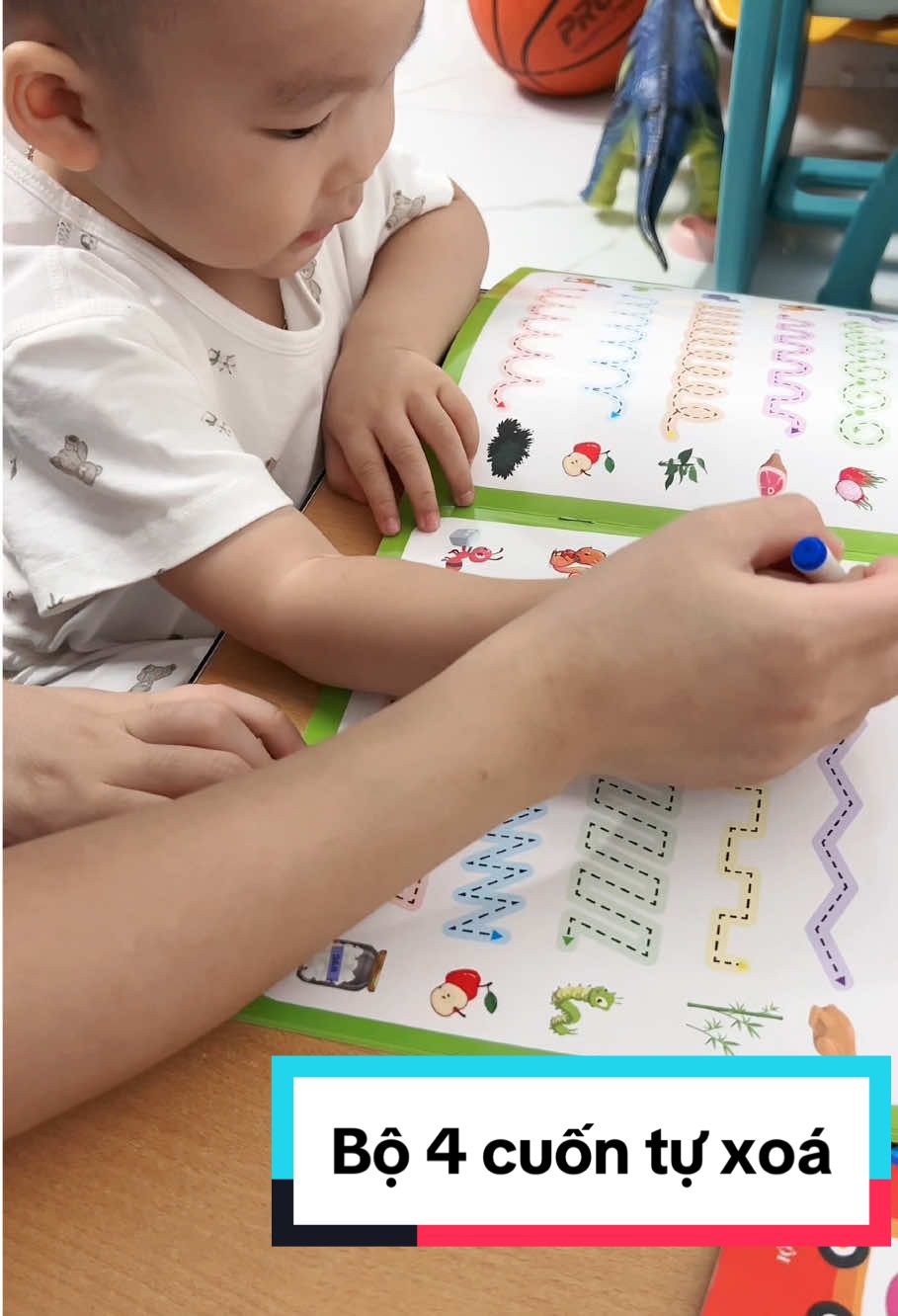 Các mom sắm cho bé bộ cuốn vẽ tự xoá thông minh này nè. Trời ơi, siêu thích luôn ý ạ #dayconthongminh #daycondungcach #mevabe #nuoiconnhantenh #xuhuongtiktok 