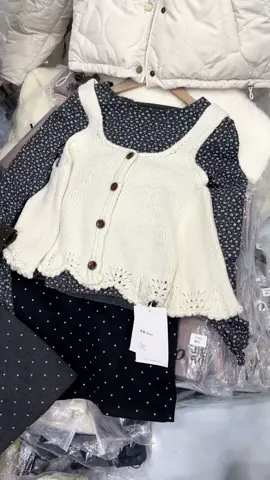 hàng thì nhập đắt , lãi đúng mấy gói bim bim nhưng vẫn về trả dư số lượng cho chị em ạ 🥰🫶🏻 đúng là đam mê mà #quanao #xuhuong #nhatban🇯🇵 #hangdep #trend 