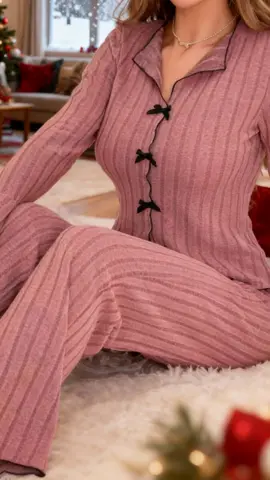 OBSESSED! 🎅🏻🎄🍭 cannot wait to put these pajamas on, make some hot cocoa & watch Christmas movies! ☕️❄️#christmaspjs #christmaspajamas #pajamaset #canecandy #jammies #comfyclothes #sleepwear #loungewear #spotlightfinds #tiktokmademebuyit #tiktokshoplabordaysale #tiktokshopcreatorpicks #TikTokShopRestock #tiktokshopblackfriday #fyp #womensfashion #OOTD #blackfriday