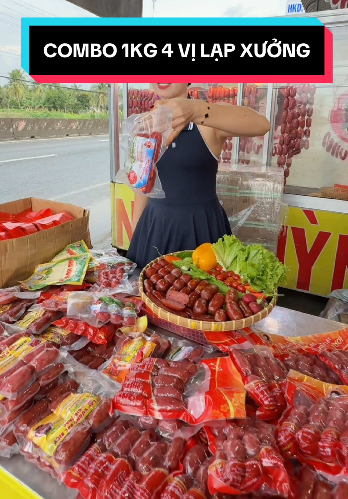 COMBO 1KG 4 VỊ LẠP XƯỞNG TÔM - TRUYỀN THỐNG - TRỨNG MUỐI - HỒ LÔ + TẶNG BÁNH PHỒNG SỮA + Gồm 250g Lạp Xưởng Tôm Mỡ Nhiều + 250g Lạp Xưởng Truyền Thống + 250g Lạp Xưởng Trứng Muối + 250g Lạp Xưởng Hồ Lô + 1 Kg Được 4 Gói 250g #lacxuongnhuquynh #lacxuong #cindythuytichcuc