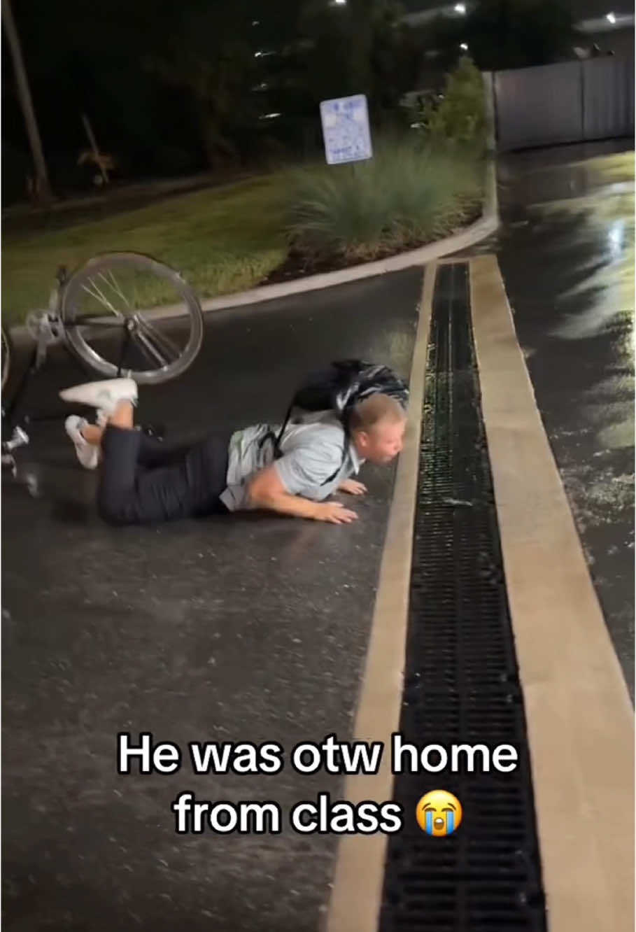 Is the bicycle alright?🤣#foryour #funny #bicycle #bike #fail #failure #funnyvideos #fyp #tiktok 