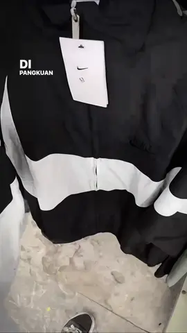 Nike #jayjo #windbreaker #fixedgearkampot #fixedgear 