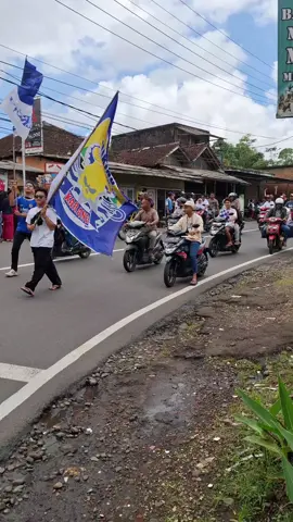 antusias/penyambutan yg luarbiasa .Bagi sang juara futsal #ChampionsFutsal  #SmkNbantarkalong  #tasikmalaya 