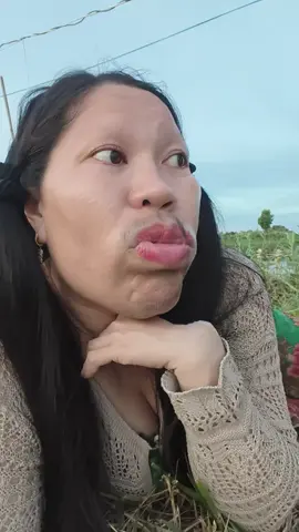 nè sao nhìn út giữ dây 