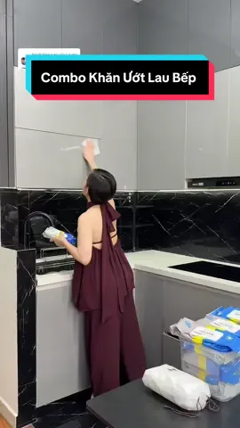 Trả lời @LyLyKa Combo Khăn Ướt Lau Bếp Đa Năng [ + Tặng thêm 1 túi MÀNG BỌC THỰC PHẨM ]. (kích thước khăn 20 x14cm) Không Độc Hại. Giấy Lau nhà bếp, Sạch Vết Dầu Mỡ. An toàn cho da #Cindythuytichcuc #khanlaubep #khanlaubepdanang 