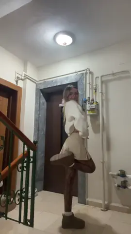 kombinime baktıysanız ben derse geç kalmaua gidiyorum