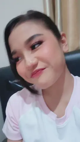 @𝐌𝐞𝐥𝐥𝐲 𝐋𝐞𝐞 kamu istimewa😘