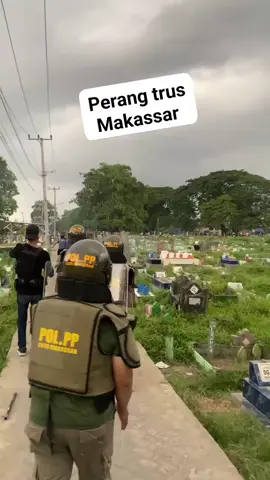 per*ng di Pekuburan Sapiria Makassar