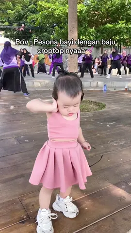 Bayi dengan baju croptop nyaaa #bayitiktok #croptop #croptopanak #bayilucu #bayigemes 