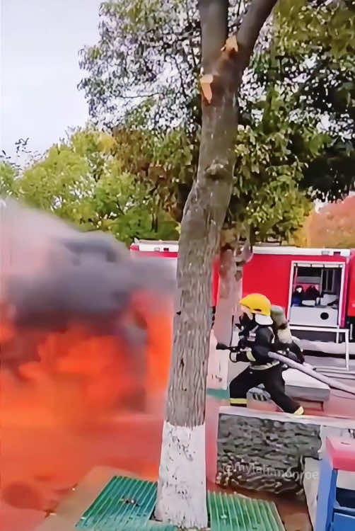 Firefighting training#foryou #foryoupage #heartattack #firefighter#help#firefighting 