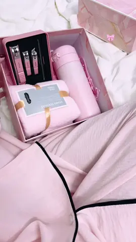 Box quà cho mấy nhỏ bèo🎀🧸