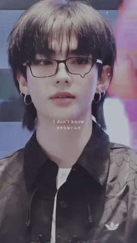 #CapCut  メガネ男子ヒョンジンがめっちゃ好き💕︎💕︎ 白い服もめっちゃ好き💕︎💕︎ 髪型もめっちゃ好き💕︎💕︎ いや、全部好き、大好き♥️ #Hyunjin #straykids #推ししか勝たん 
