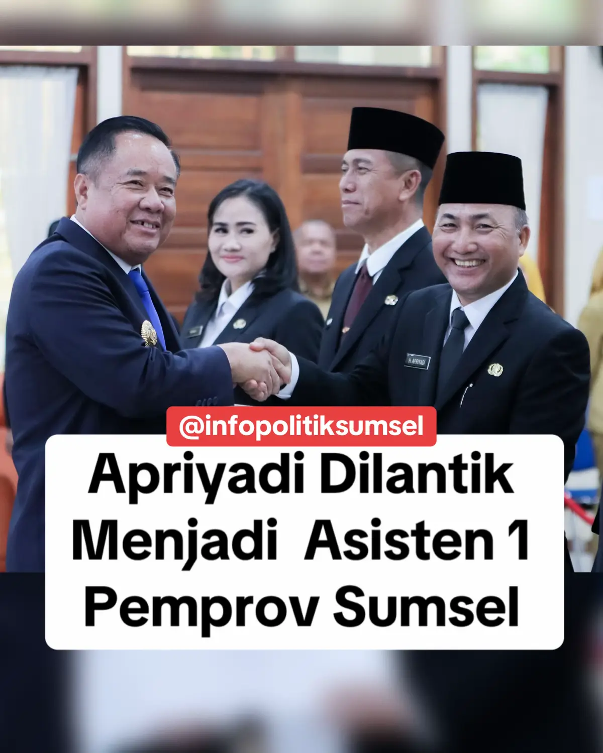 PALEMBANG - Pemerintah Provinsi Sumatera Selatan dibawah kepemimpinan Gubernur Herman Deru dan Wakil Gubernur Cik Ujang kembali melakukan rotasi dan mutasi di lingkungan Pemprov Sumsel, Senin (3/11/2025).  Kali ini, rotasi dan mutasi di Pemprov Sumsel tersebut dinilai menjadi tanda ketajaman Gubernur Herman Deru memilih pejabat yang berkompeten dan berprestasi, pasalnya orang nomor wahid di Sumsel itu menunjuk Sekda Muba Apriyadi menjadi Asisten 1 Pemprov Sumsel.  Diketahui, Apriyadi sebelumnya menjabat sebagai Sekretaris Daerah Muba dan pernah menjadi Penjabat (Pj) Bupati Musi Banyuasin selama 2 tahun lebih, selain itu Apriyadi juga pernah menjadi Kepala Dinas Sosial Pemprov Sumsel dan Penjabat Bupati PALI di era Gubernur Sumsel Alex Noerdin.  Wakil Gubernur Sumsel Cik Ujang mengingatkan para pejabat yang telah dilantik untuk menjalankan tugas dengan penuh tanggung jawab. 