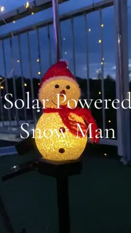 🏡 “Turn your garden into a snowman wonderland ❄️☃️✨ #snowman #solarpoweredsnowman #christmasdecor #christmas 