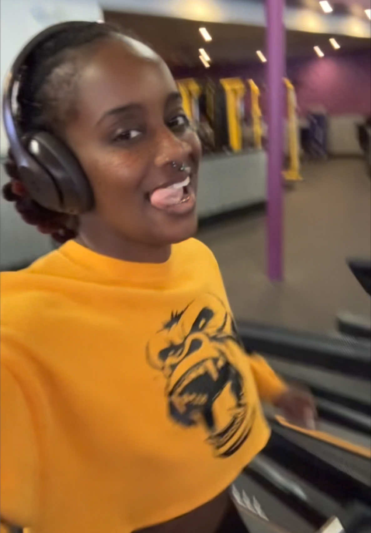 Cardio & Abs is easily becoming my favorite gym day … who woulda thought?!?!  #workout #heavinlybody #fitnessmotivation #Fitness #cardioandabs 