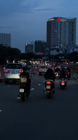 Trót yêu… #saigon #hoanghon #sunset #trungquanidol #trotyeu 