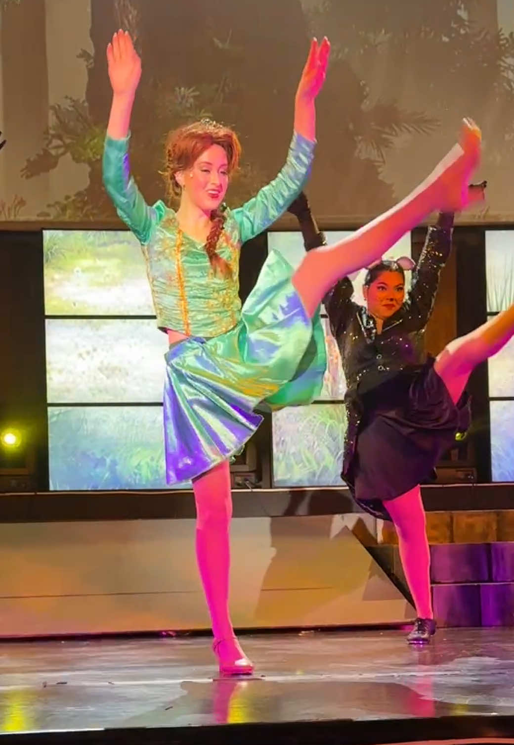 Bruh, Do you even dance break?  💃  Get your tickets now before they sell out!  #shrekthemusical #musicals #theatrekids #techweek #fiona 