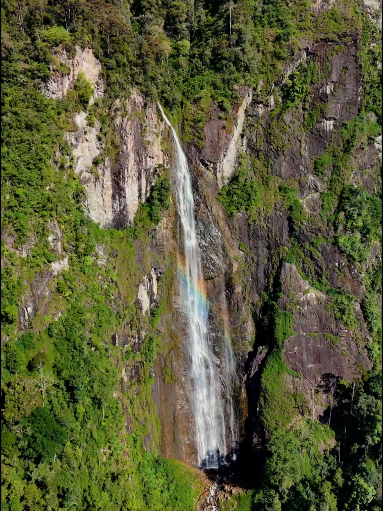 Air Terjun Tertinggi Sulawesi - Sambabo #nature #aesthetic #waterfall #Indonesia #fyp 