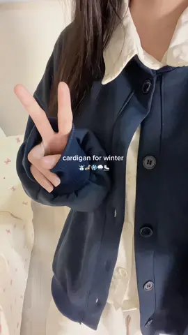 mùa của cardigan đến rồi, màu xanh navy này mặc tôn da lắm ❄️ @kimeehouse #kimeehouse #cardigan #aokhoacni #outfitideas #winteroutfit 