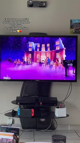 LENIE TU BRILLES ✨⭐️                 @Lenie ❤️#staracademy2025 #pourtoi #pourtoi #fyp #leniestaracademy 