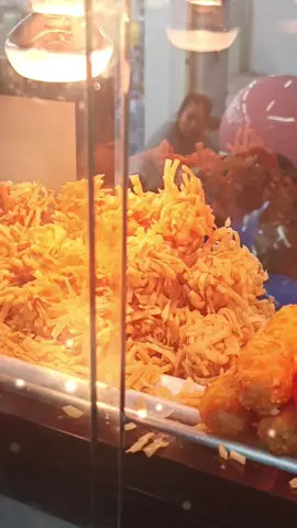 🤤🤤🤤 #jajansurabaya #surabayakuliner #manukansurabayabarat #surabayabarat #ayamrambutan #fypシ゚viral #fypシ 