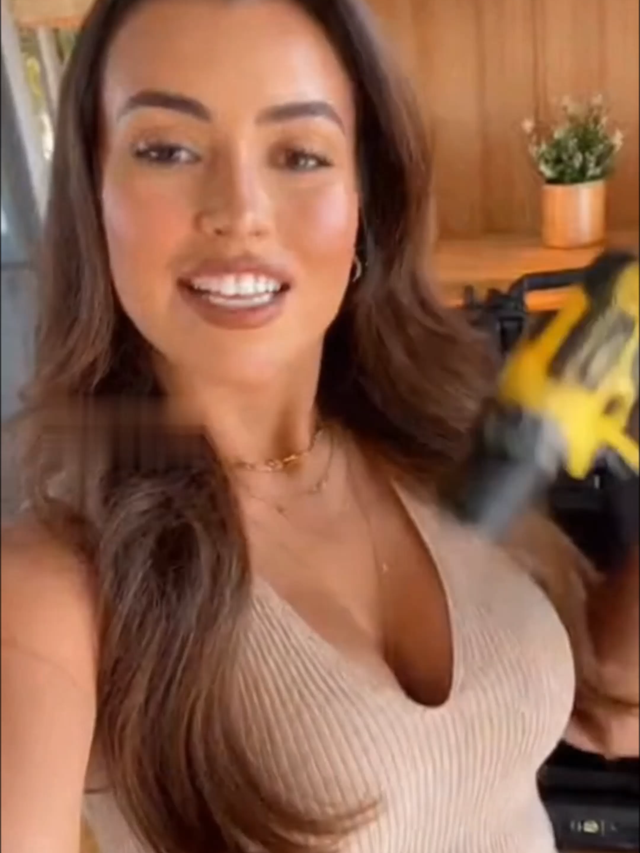 🔩 Parafusadeira e Furadeira 48V sem fio – Acompanha 2 baterias, controle de torque, indicador de LED, maleta para transporte e alta potência, só aqui no TikTok Shop! Entrega rápida e potência de verdade. 💥 #ferramentas #ofertadodia #parafusadeira #tiktokshop