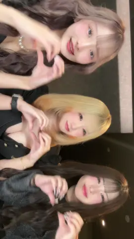 どっち？？？ with/@たぴ @rena__nox  #岡山 #03 #05 #ガールズバー 