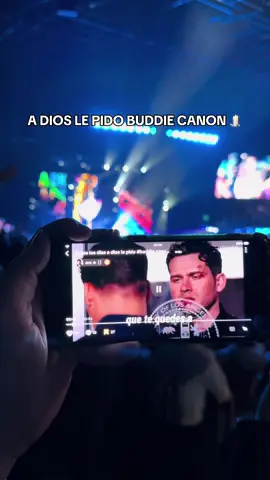 Juanes shippea Buddie, no tengo dudas solo pruebas. Este es de los mejores edits en español que vi y estoy muy muy muy contenta de haber ayudado en una partícula en pedir que me hagan edits de Juanes para poder hacer específicamente esto. Un shout out enorme a @ara ★ ⛓️  que se re puso con los edits en tiempo record, el próximo show que tengo es Andrea Bocelli hahah Toda mi fila eran mis besties de 911 gritando mientras lo grababa porque REALMENTE A DIOS LE PIDO BUDDIE CANON #911onabc @911onABC 