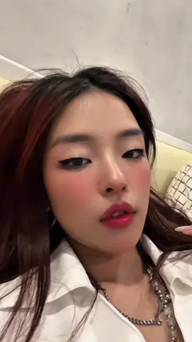 Đã chơi qua đường thì k đặt tình cảm, đã đặt tình cảm thì không chọn người chơi qua đường