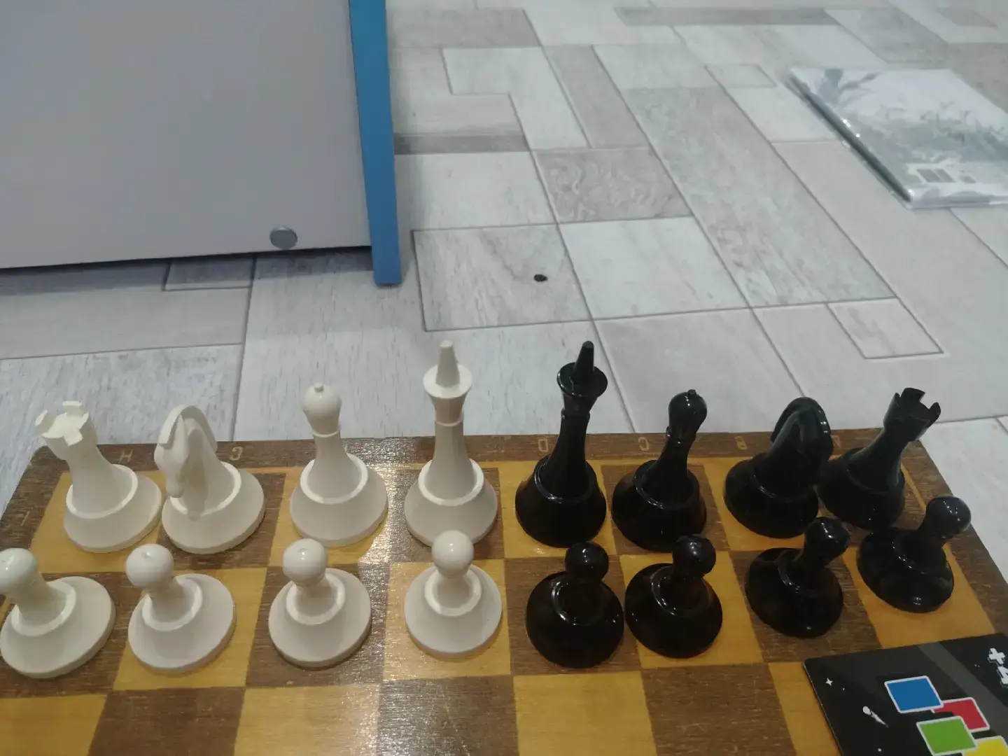 Воу, а ситуация то похоже патовая. #рек #tiktok #fyp «Токийский гуль» (яп. Tokyo Ghoul) — манга и аниме, созданные по мотивам манги Суи Исида.  dzen.ru Сюжет разворачивается в альтернативной версии Токио. Люди сосуществуют с гулями — существами, которые выглядят как люди, но могут выжить, только питаясь человеческой плотью. Гули живут среди человеческого населения в тайне, скрывая свою истинную природу, чтобы избежать преследования со стороны властей.  en.wikipedia.org История начинается с Кэна Канеки, обычного студента, который после трагического случая превращается в гуля. Теперь он вынужден скрывать свою сущность, балансируя между человеческой и гульской природой. Его путь — это погружение в подпольный мир кафе «Антэйку», где гули пытаются жить по своим законам, и столкновение с жестокой организацией CCG, охотящейся на них.  dzen.ru В 2014 году по манге «Токийский гуль» вышел аниме-телесериал, а в 2017-м и 2019-м по его мотивам были выпущены игровые фильмы«Токийский гуль» (яп. Tokyo Ghoul) — манга и аниме, созданные по мотивам манги Суи Исида.  dzen.ru Сюжет разворачивается в альтернативной версии Токио. Люди сосуществуют с гулями — существами, которые выглядят как люди, но могут выжить, только питаясь человеческой плотью. Гули живут среди человеческого населения в тайне, скрывая свою истинную природу, чтобы избежать преследования со стороны властей.  en.wikipedia.org История начинается с Кэна Канеки, обычного студента, который после трагического случая превращается в гуля. Теперь он вынужден скрывать свою сущность, балансируя между человеческой и гульской природой. Его путь — это погружение в подпольный мир кафе «Антэйку», где гули пытаются жить по своим законам, и столкновение с жестокой организацией CCG, охотящейся на них.  dzen.ru В 2014 году по манге «Токийский гуль» вышел аниме-телесериал, а в 2017-м и 2019-м по его мотивам были выпущены игровые фильмы«Токийский гуль» (яп. Tokyo Ghoul) — манга и аниме, созданные по мотивам манги Суи Исида.  dzen.ru Сюжет разворачивается в альтернативной версии Токио. Люди сосуществуют с гулями — существами, которые выглядят как люди, но могут выжить, только питаясь человеческой плотью. Гули живут среди человеческого населения в тайне, скрывая свою истинную природу, чтобы избежать преследования со стороны властей.  en.wikipedia.org История начинается с Кэна Канеки, обычного студента, который после трагического случая превращается в гуля. Теперь он вынужден скрывать свою сущность, балансируя между человеческой и гульской природой. Его путь — это погружение в подпольный мир кафе «Антэйку», где гули пытаются жить по своим законам, и столкновение с жестокой организацией CCG, охотящейся на них.  dzen.ru В 2014 году по манге «Токийский гуль» вышел аниме-телесериал, а в 2017-м и 2019-м по его мотивам были выпущены игровые фильмы«Токийский гуль» (яп. Tokyo Ghoul) — манга и аниме, созданные по мотивам манги Суи Исида.  dzen.ru Сюжет разворачивается в альтернативной версии Токио. Люди сосуществуют с гулями — существами, которые выглядят как люди, но могут выжить, только питаясь человеческой плотью. Гули живут среди человеческого населения в тайне, скрывая свою истинную природу, чтобы избежать преследования со стороны властей.  en.wikipedia.org История начинается с Кэна Канеки, обычного студента, который после трагического случая превращается в гуля. Теперь он вынужден скрывать свою сущность, балансируя между человеческой и гульской природой. Его путь — это погружение в подпольный мир кафе «Антэйку», где гули пытаются жить по своим законам, и столкновение с жестокой организацией CCG, охотящейся на них.  dzen.ru В 2014 году по манге «Токийский гуль» вышел аниме-телесериал, а в 2017-м и 2019-м по его мотивам были выпущены игровые фильмы«Токийский гуль» (яп. Tokyo Ghoul) — манга и аниме, созданные по мотивам манги Суи Исида.  dzen.ru Сюжет разворачивается в альтернативной версии Токио. Люди сосуществуют с гулями Азптатвдадрдплелелделатвтвтвтклпьплклелелклететктокткиаиаикиеткикикикикикикикикикикиуркпкикикоеоеококтетететкикикрко