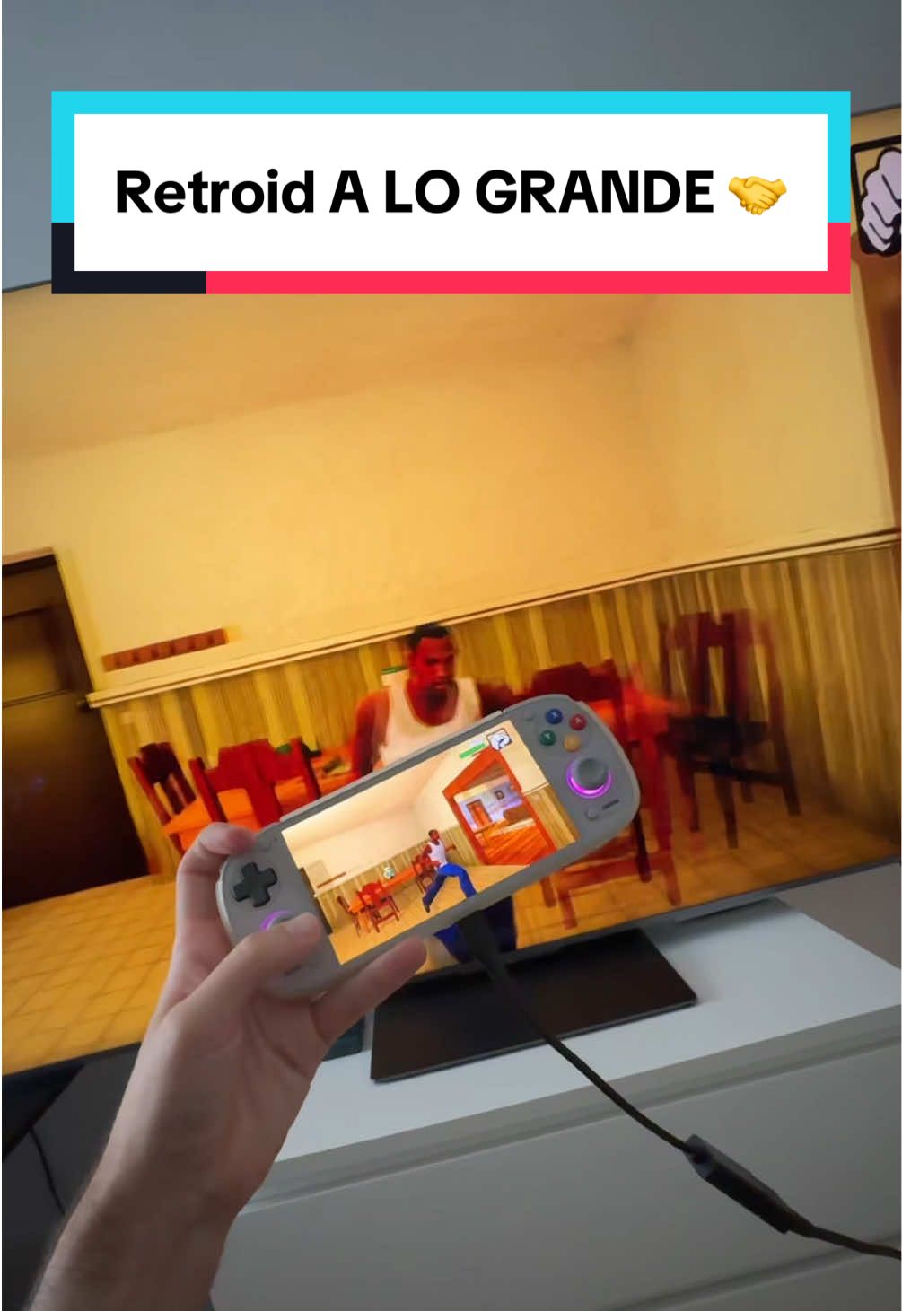 La mejores portátiles de RETROID disponibles en #aliexpress al mejor precio (enlace y descuentos exclusivos en mi perfil) 🤝😎✅ CONECTAR RETROID POCKET 5 a un monitor o TV ✅ RETROID POCKET FLIP 2 HDMI 🤍 #aliexpressunboxing #aliexpresshaul #retroidpocket #GamingOnTikTok 