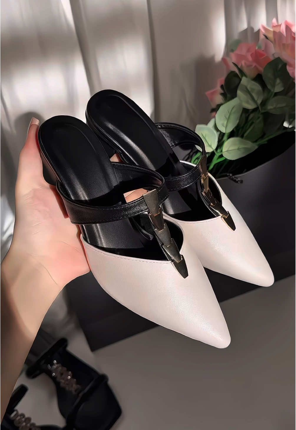 Sục nữ mũi nhọn phối khóa #xuhuong #viral #fyp #giaycaogot #giayxinh 