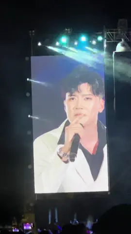 Nghe bài hát của a trên tiktok rồi, nay được xem live #duyvanpham #vinaphone5g 