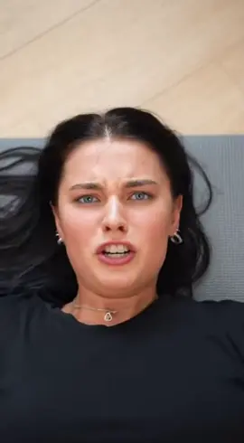 野性的に筋トレをするおんな#sora 