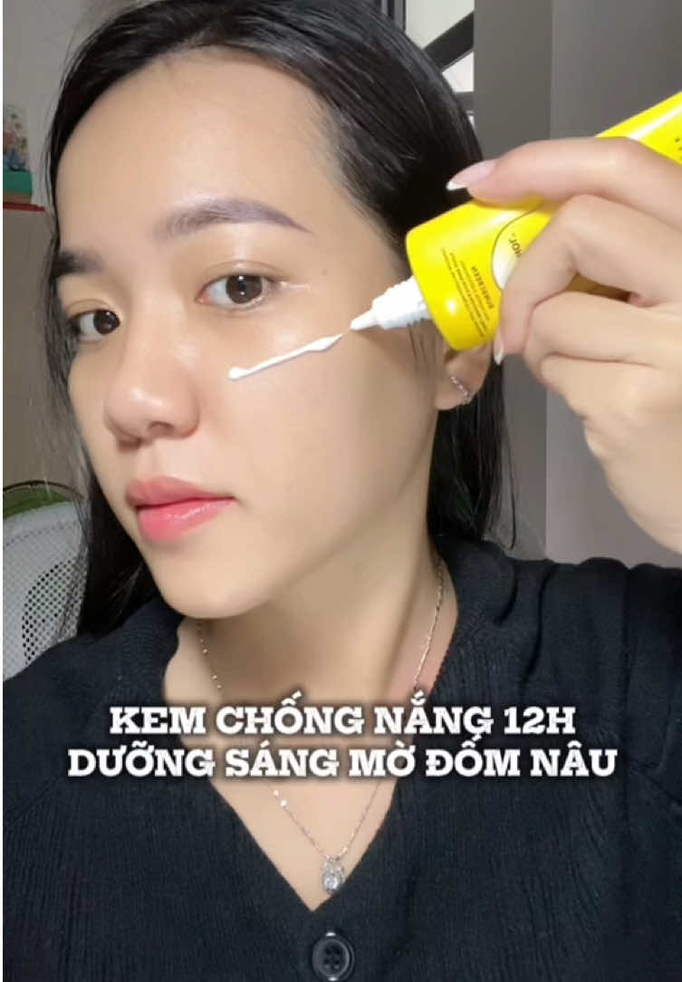 Mấy bà mua cho mẹ hay anh bồ dùng em kem chống nắng này vẫn cứ gọi là okeyy #kemchongnang #chongnangphorong #uvmiracle #pondsvietnam #hoptaccungunilever 