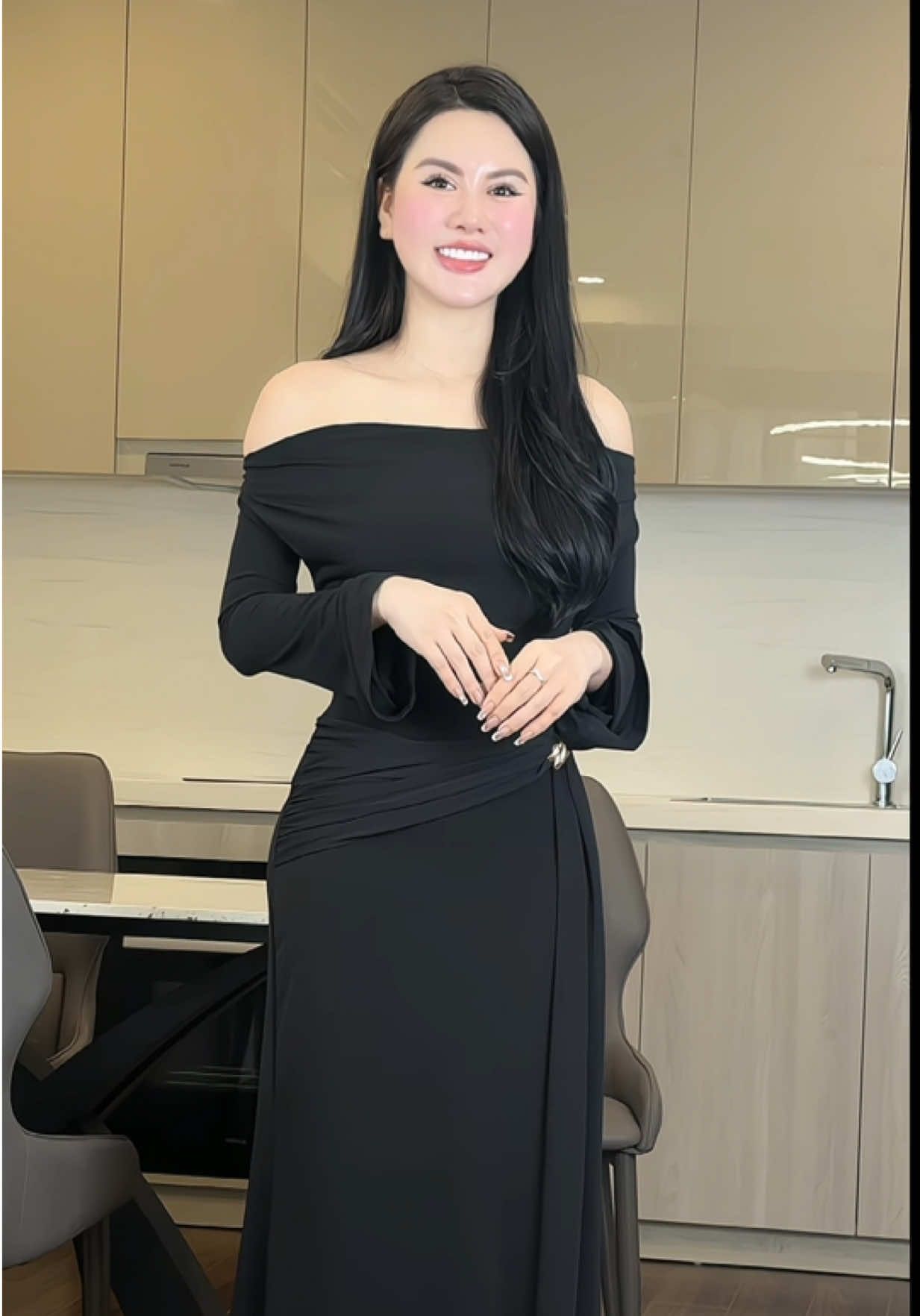 Đầm  body siêu tôn dáng #viral #quynhchana 