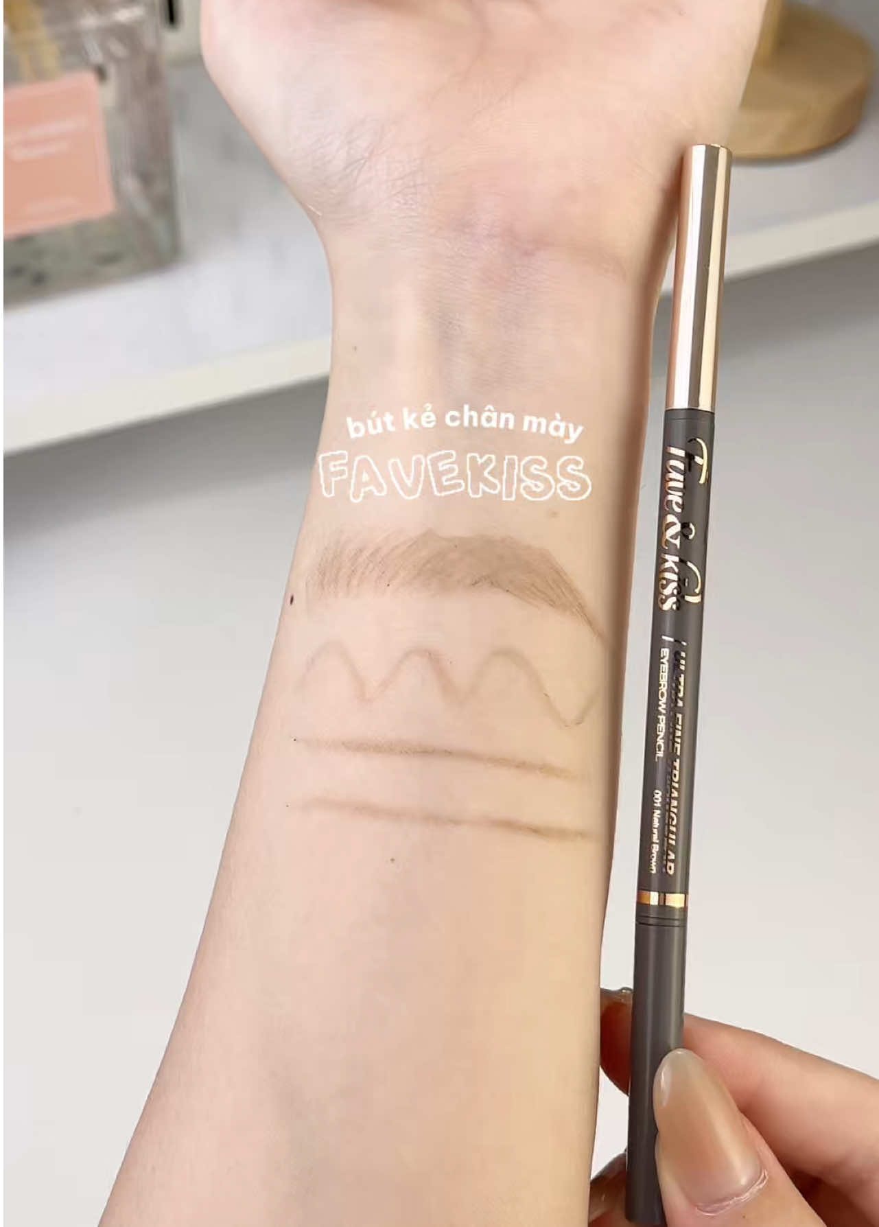 Kẻ đại đại cũng đẹp nữa á #favekiss #butkechanmay #chikematfavekiss #kechanmay #meocamunbox 