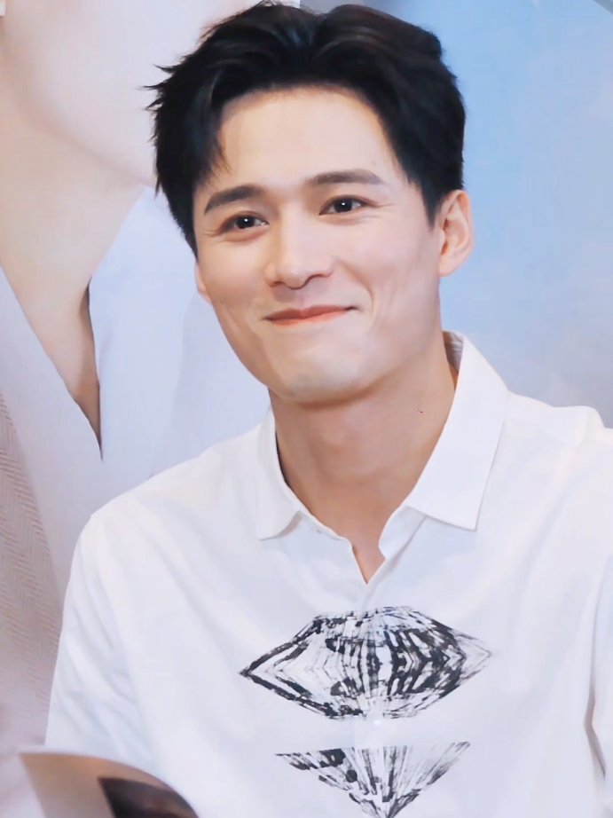 Pokoknya love you full🩵🩵🩵 #wanghaozhen #handsome #behindthescenes #chinesedrama #shortdrama 