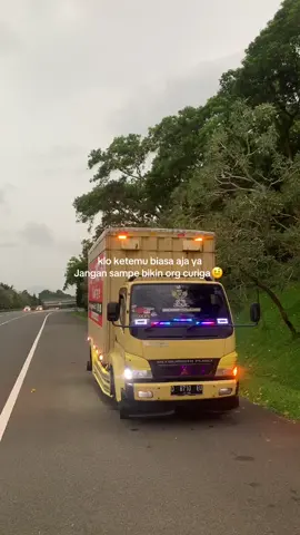 “Bilang aja gatau gtu”🗿🗿#awakexpress #babyellow 