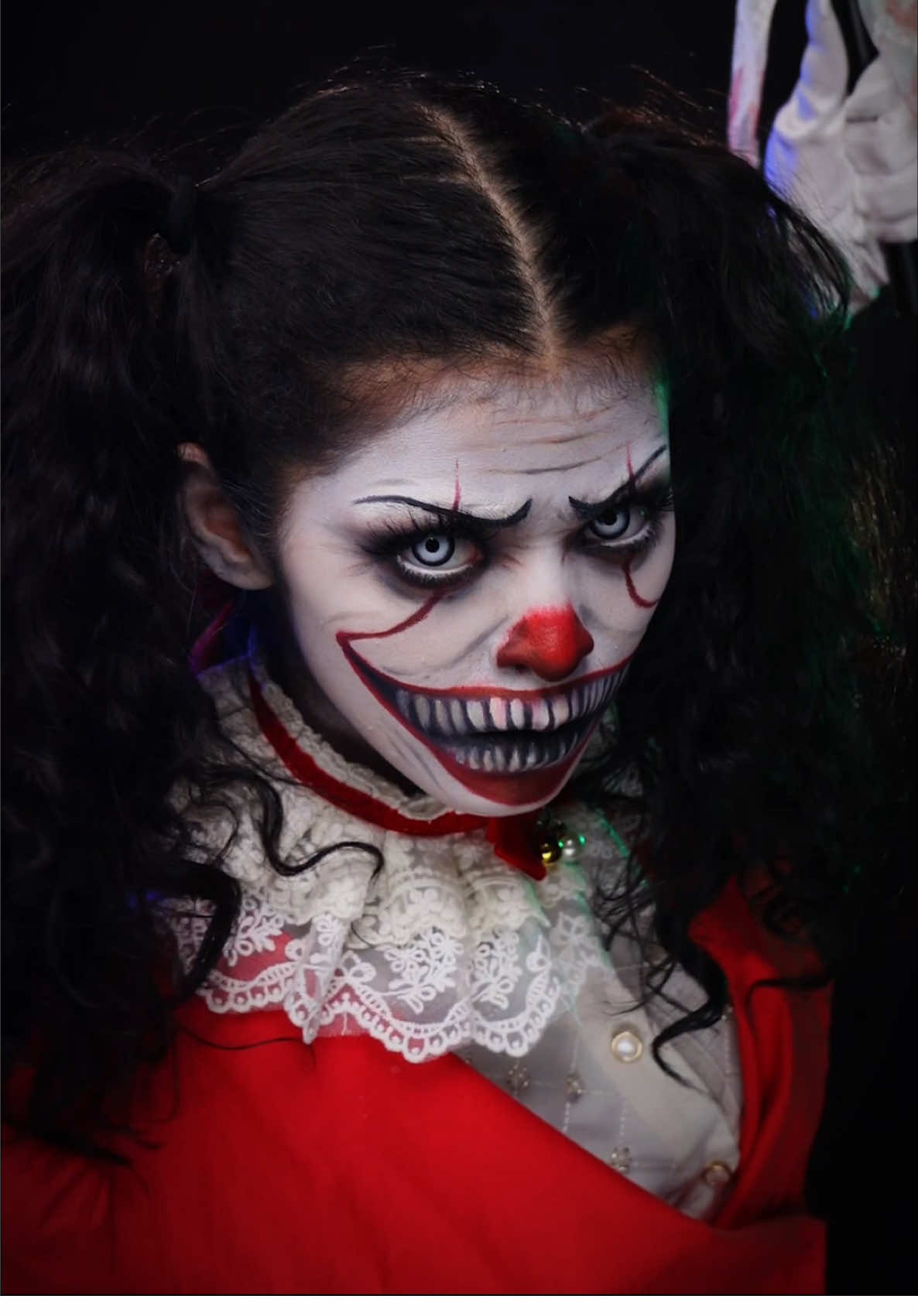 Round and Round! 🤡🚨 #clownmakeup